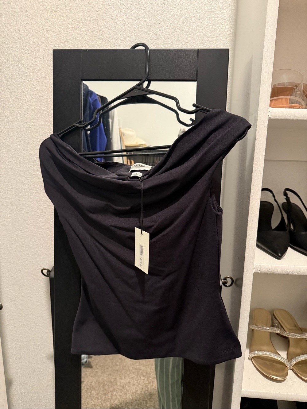 Aritzia Black Original Contour Ravish Top NEW